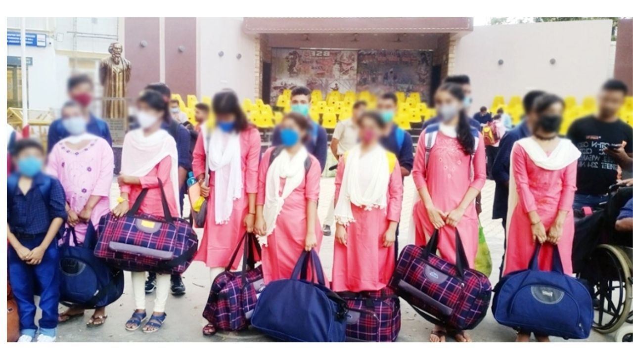 20 teenagers trafficked to India returned Bangladesh