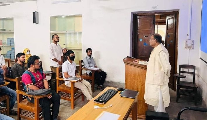 Dr hasan mahmud lecture at dhaka university